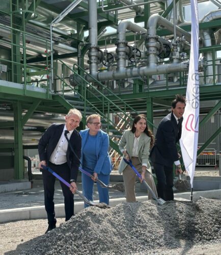 Första spadtaget för koldioxidinfångning